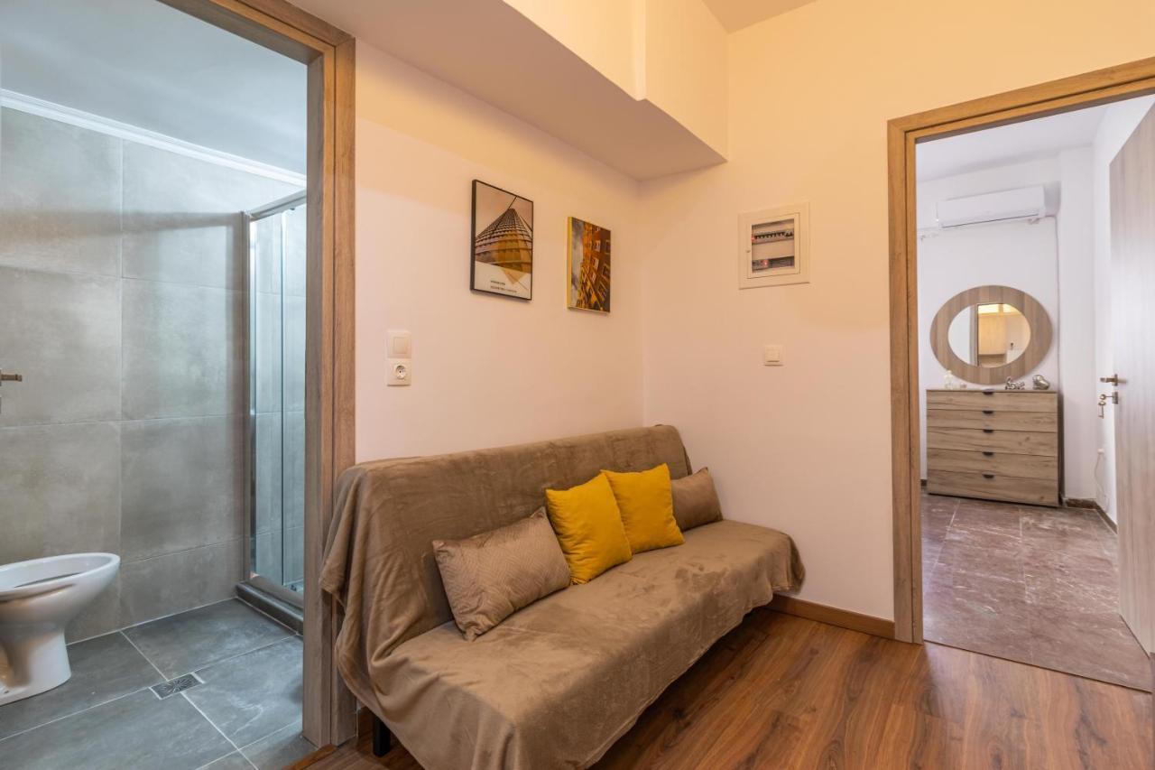 Korinthos Downtown Apartment Exterior photo