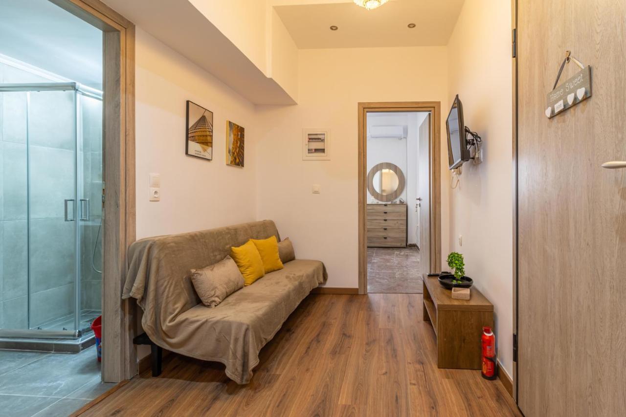 Korinthos Downtown Apartment Exterior photo