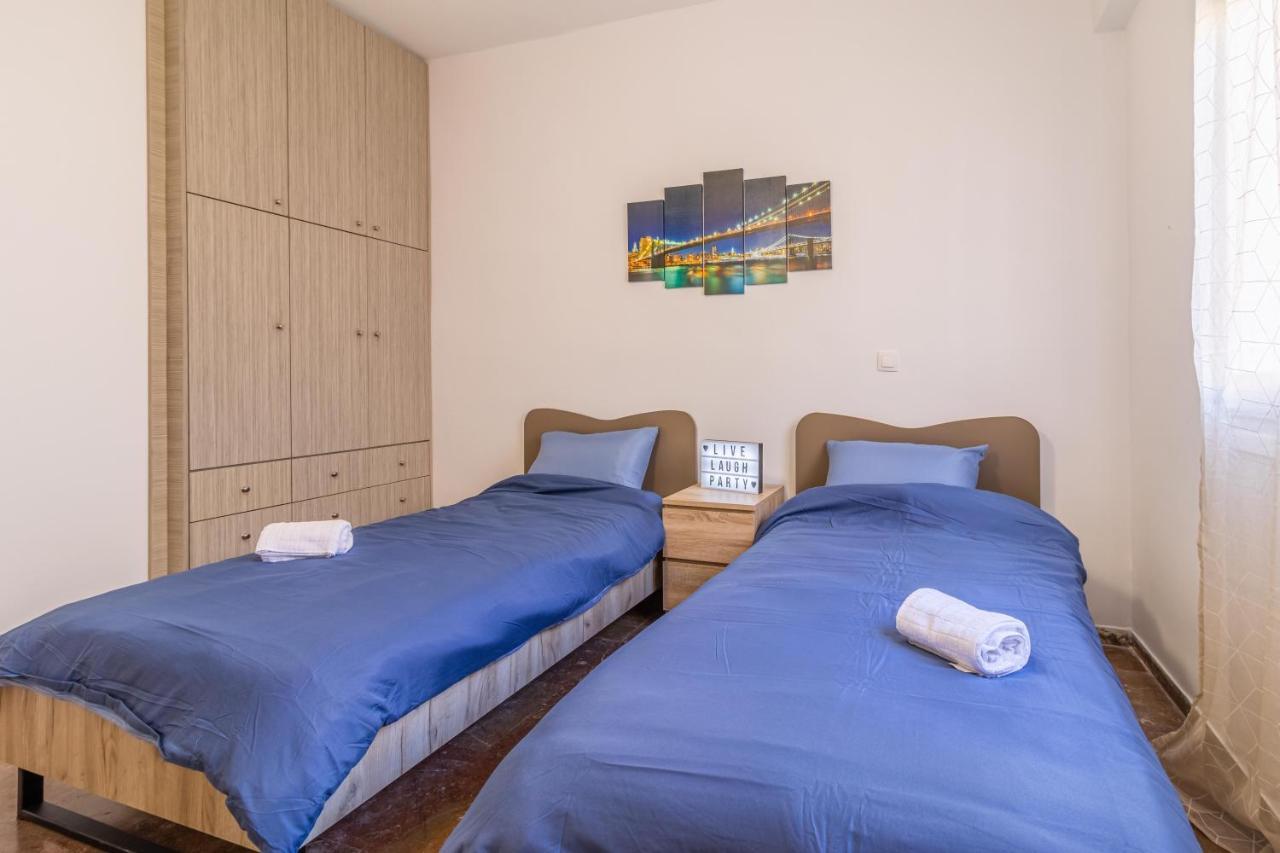 Korinthos Downtown Apartment Exterior photo